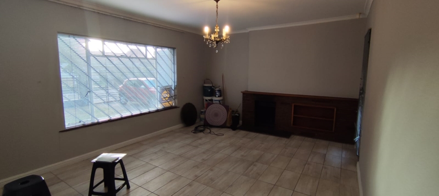 To Let 3 Bedroom Property for Rent in Rondebosch East Western Cape